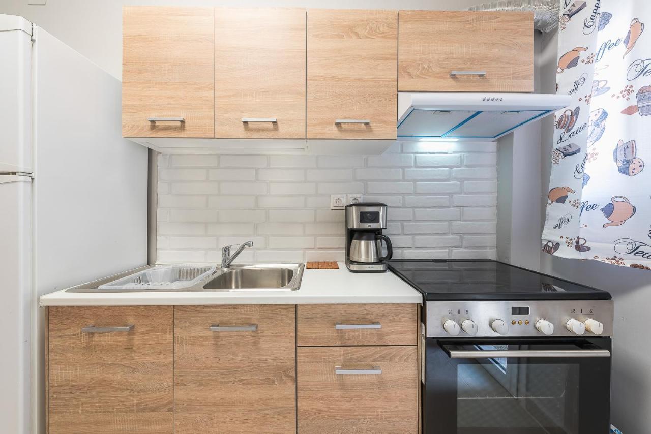 Modern City Apartment By Cloudkeys Athen Exterior foto